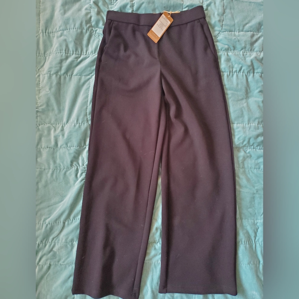 OGL Women's Straight Leg Pants in Black